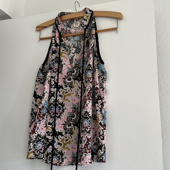 A.L.C. Silk patterned tank with ties - women’s size 2 100% silk - tie neck - Picture 4 of 10